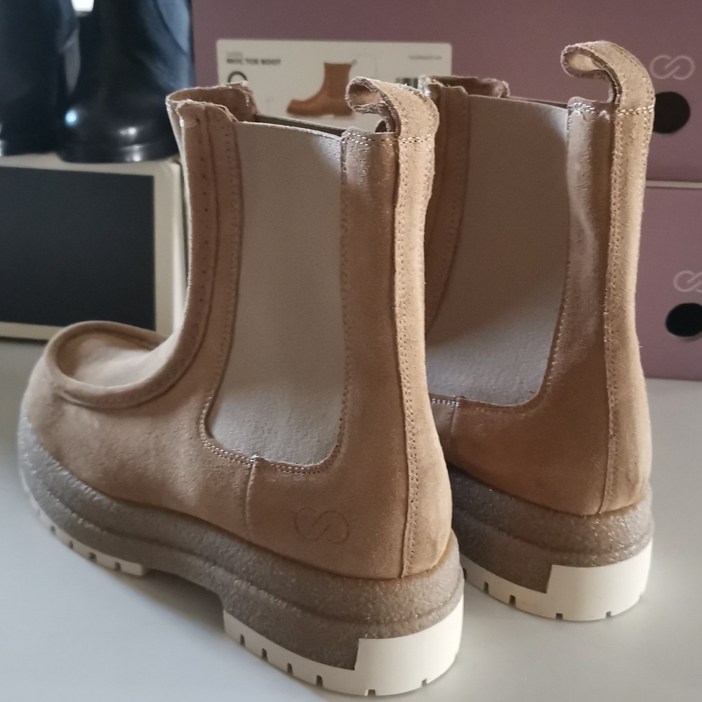 Calia Samie Moc Toe Boot Women's  Suede Ankle Boots Size: 9 - Picture 2 of 8